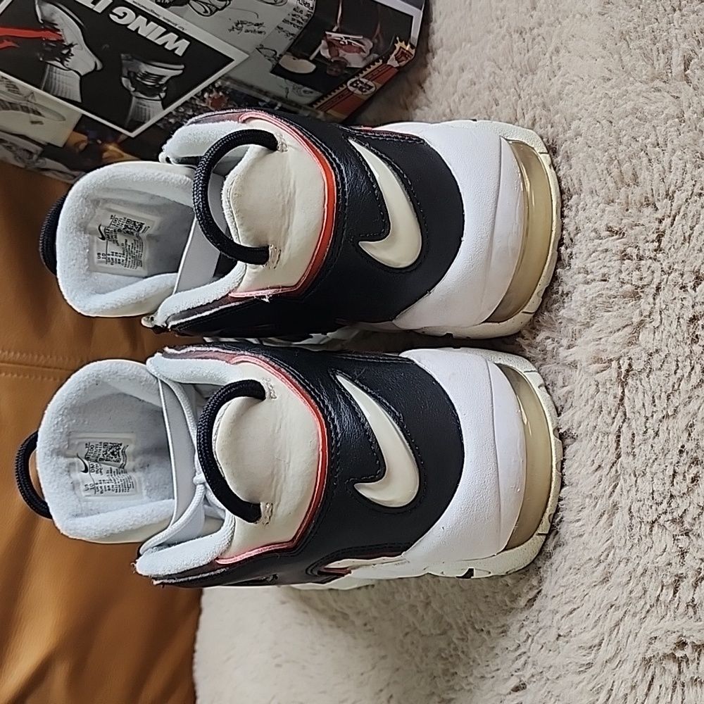 NIKE - Picture 3 of 13